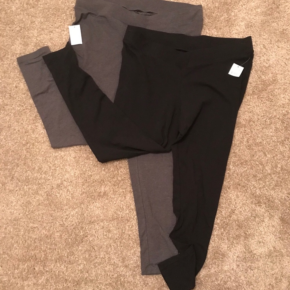 Under the bump leggings.  (2 pairs)